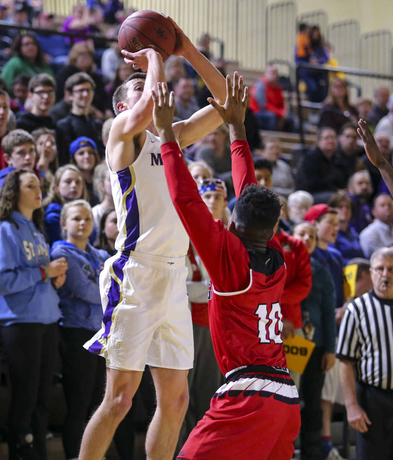 012318-CLINTON-MUSCATINE-BASKETBALL-019